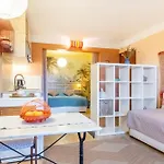 Le La Petite Colline A Apartment